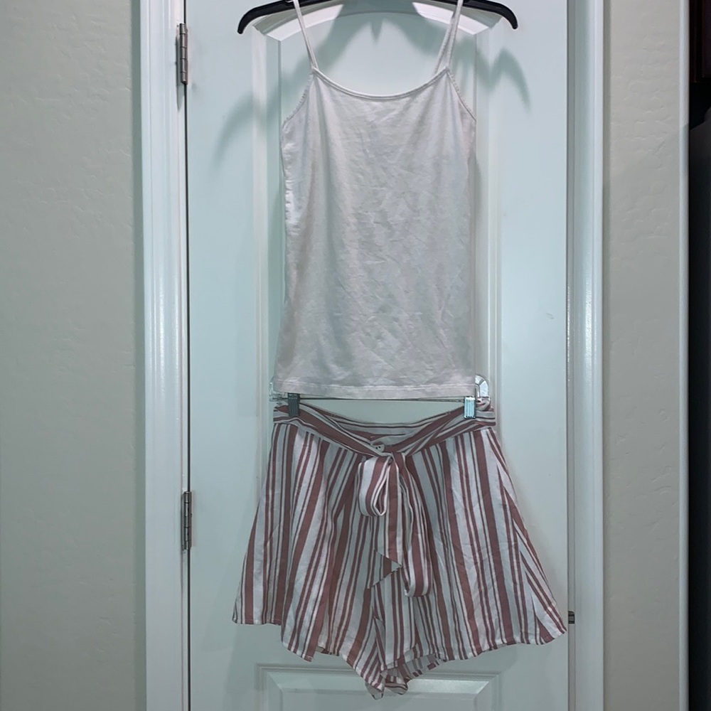 BEAUTIFUL TWO PIECE MATCHING SKORT OUTFIT